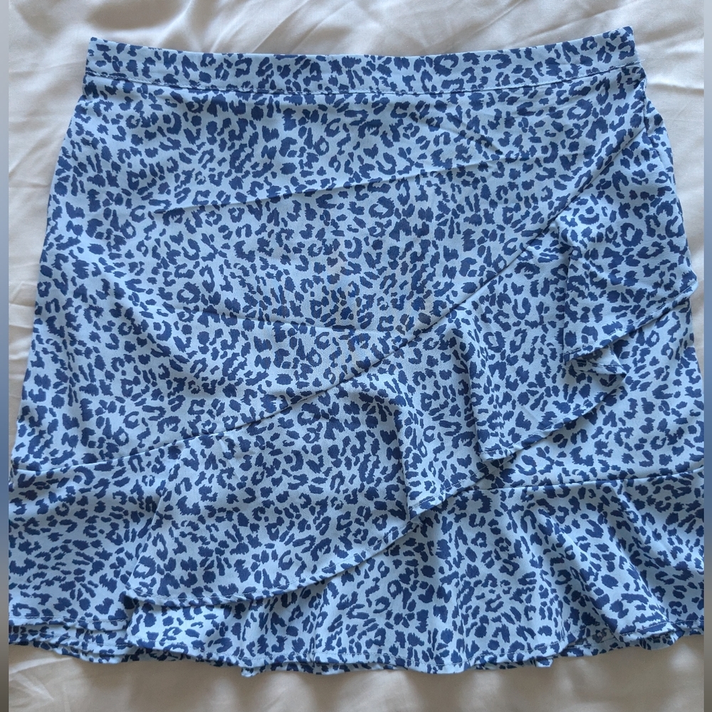 Chic Blue Animal Print Mini Skirt